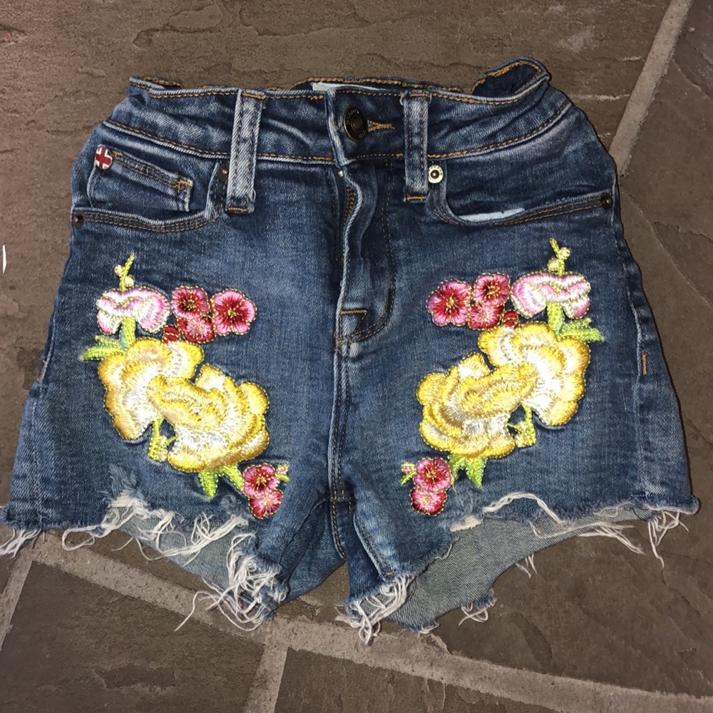 Hudson size 7 girls blue Jean shorts
